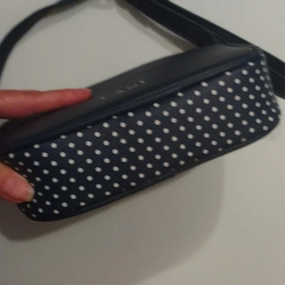 - -Dani Nicole in colab with Disney Cinderella crossbody bag adjustable strap - Picture 7 of 9